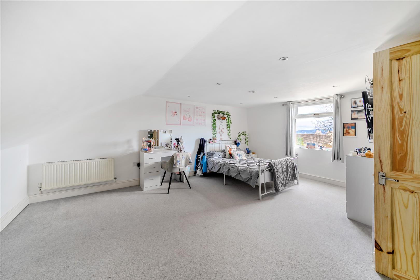 Phillip Street, Manselton, Swansea, SA5 9NL